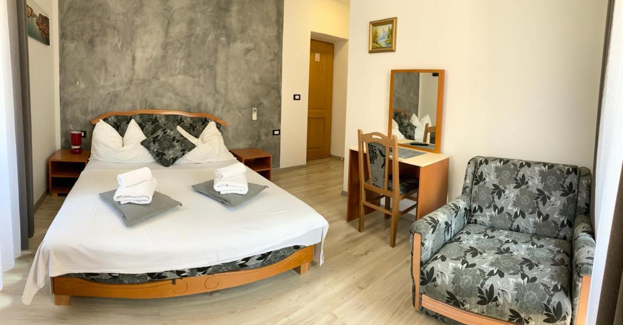 Rooms Valentino Porec Bagian luar foto