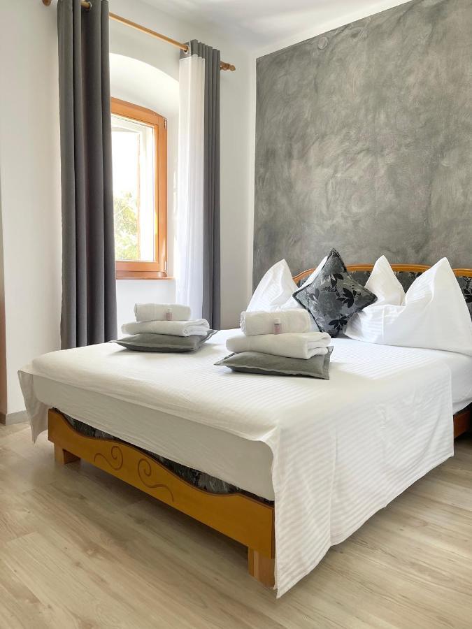 Rooms Valentino Porec Bagian luar foto