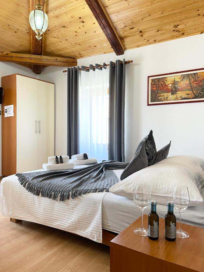 Rooms Valentino Porec Bagian luar foto