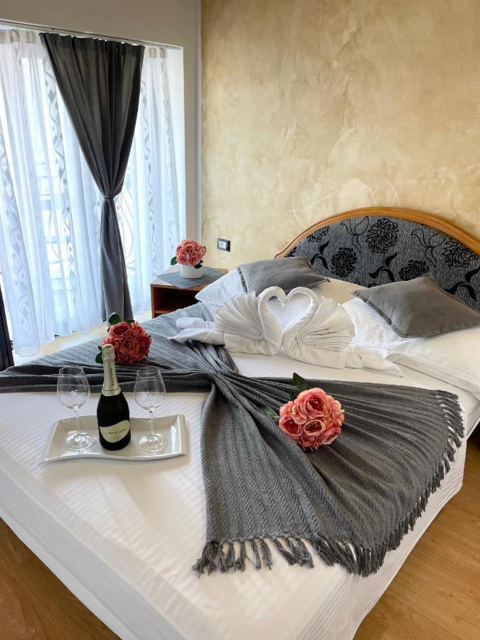 Rooms Valentino Porec Bagian luar foto