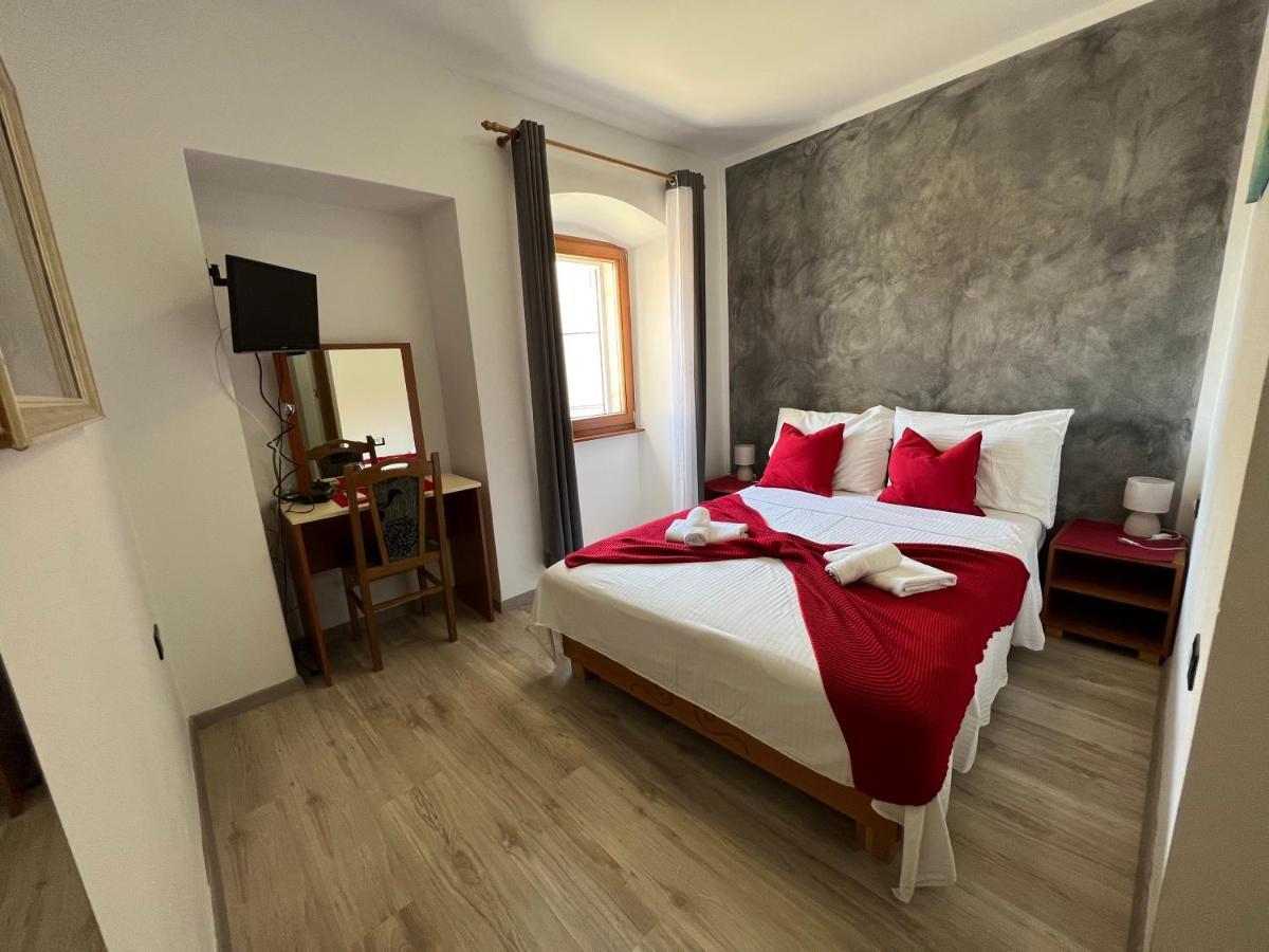 Rooms Valentino Porec Bagian luar foto