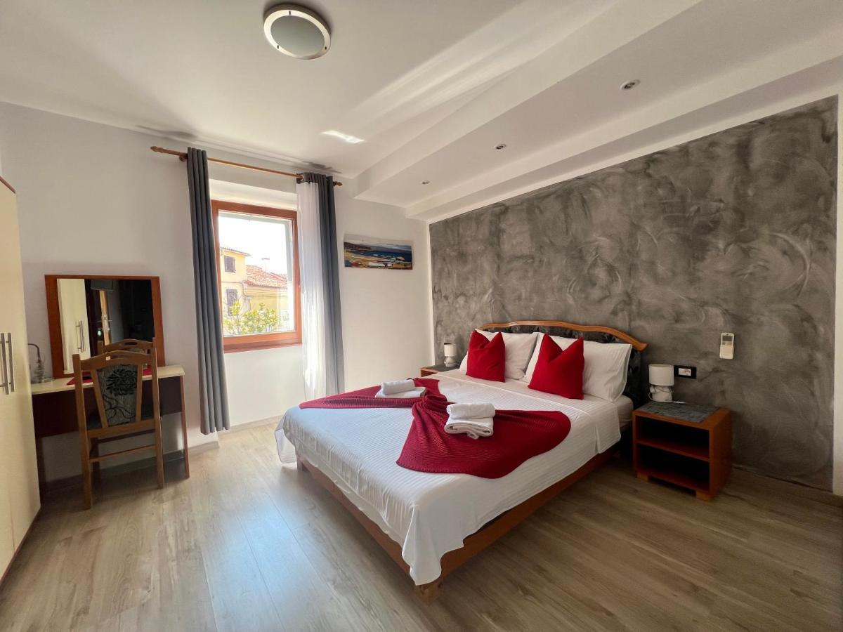 Rooms Valentino Porec Bagian luar foto
