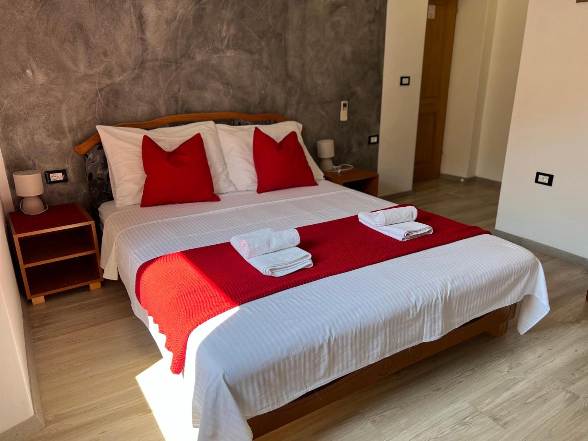 Rooms Valentino Porec Bagian luar foto